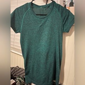 Lululemon swiftly tech tee heathered green used size 6